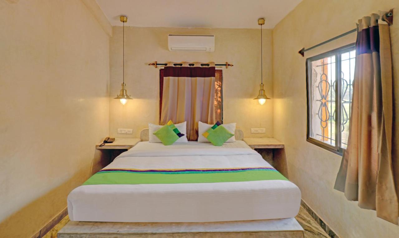 Treebo Morjim Banyan Resort Ngoại thất bức ảnh