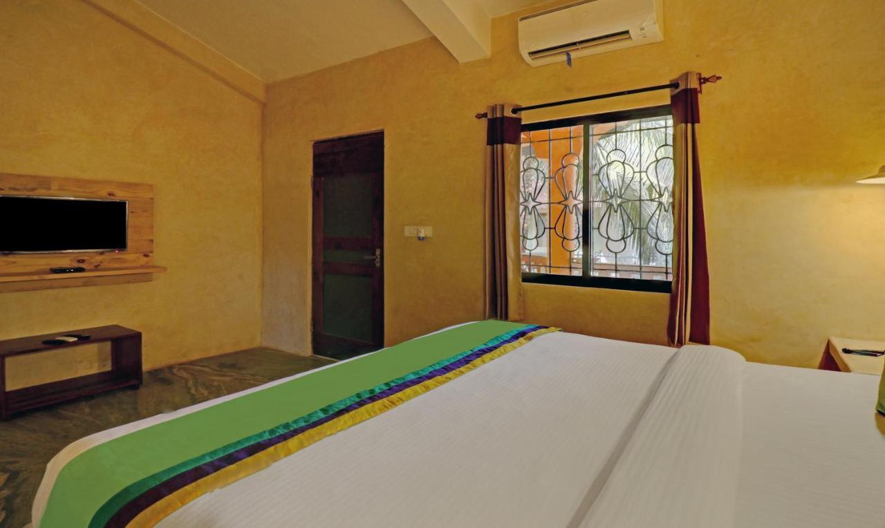 Treebo Morjim Banyan Resort Ngoại thất bức ảnh