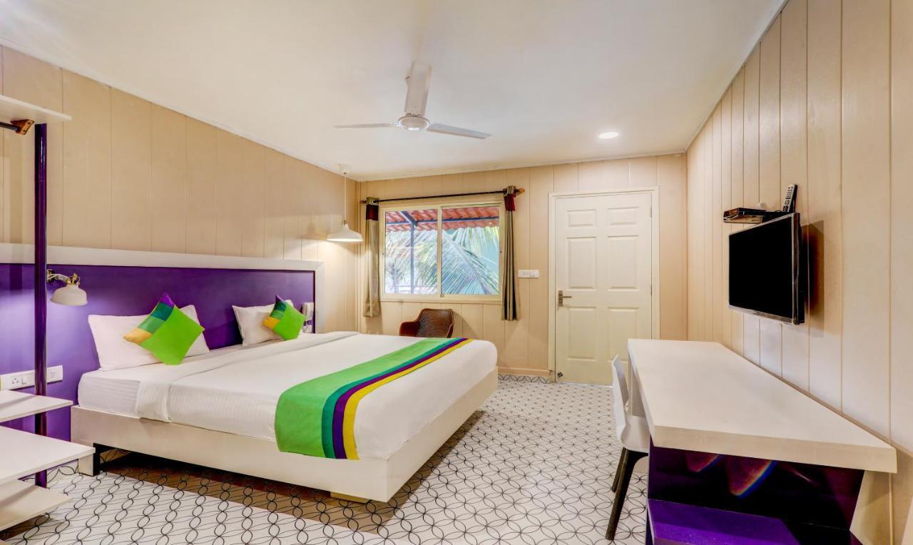 Treebo Morjim Banyan Resort Ngoại thất bức ảnh